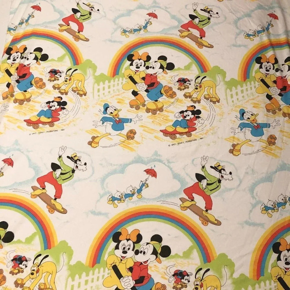 Vtg 1980 Walt Disney Twin Flat Sheet  Esmond Mickey and Friends Rollerskating - Picture 1 of 16
